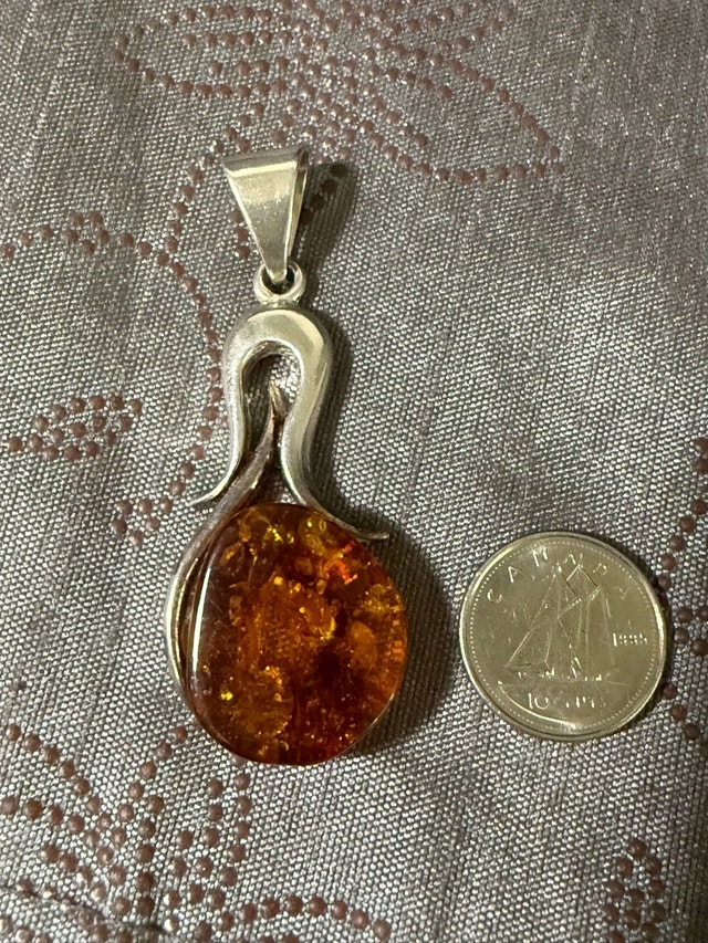 Large Baltic Amber & Sterling Silver Pendant - photo 3