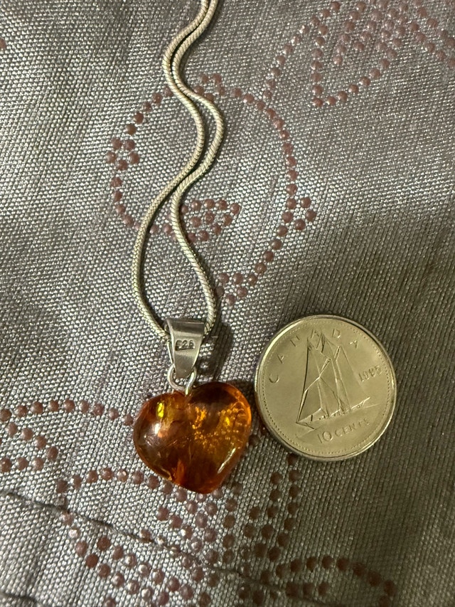 Baltic Amber Heart Pendant & Sterling Silver Chain 20" - photo 3