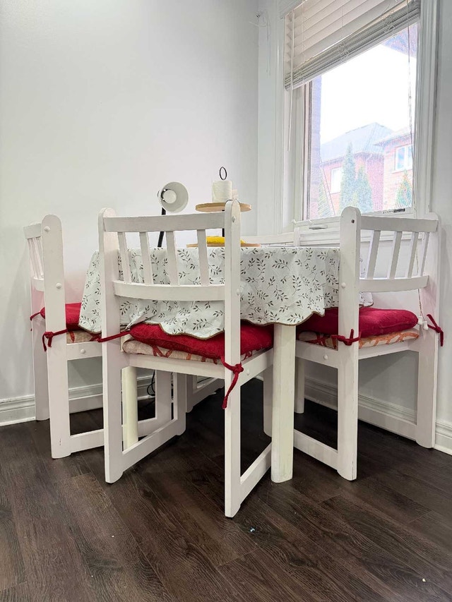 Dining table with 4 chairs