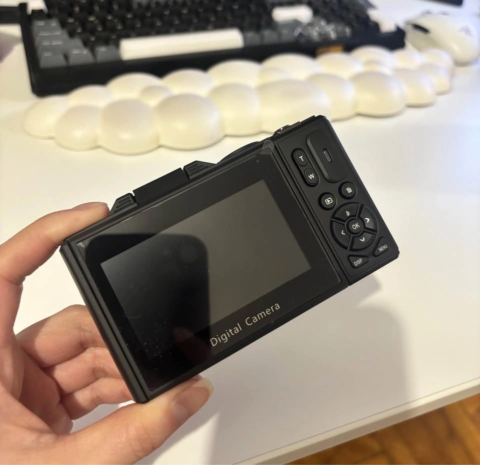 New - Flip Screen Digital Camera 5K 75MP - photo 3