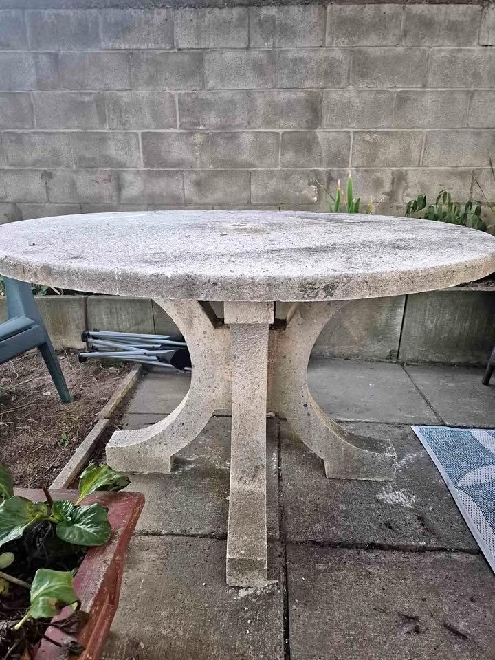 Free concrete table