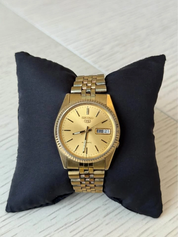 Vintage Seiko 5 Automatic Men's Watch - Gold Fluted Bezel (7009) - photo 2