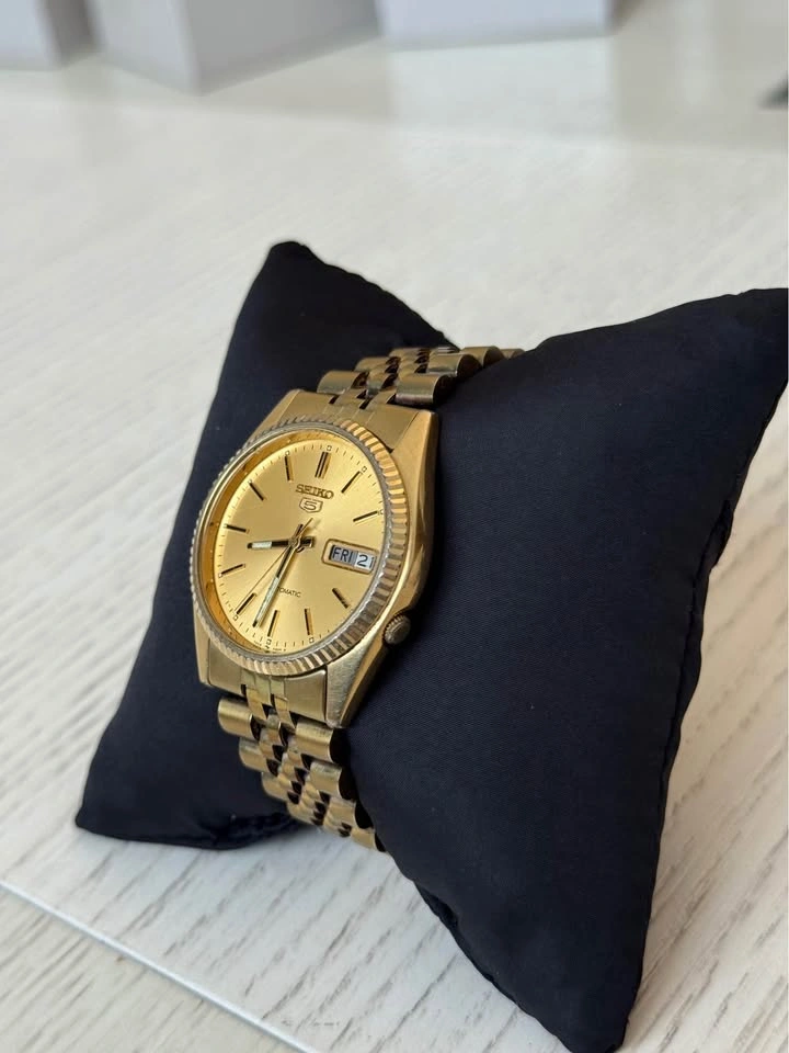 Vintage Seiko 5 Automatic Men's Watch - Gold Fluted Bezel (7009) - photo 4