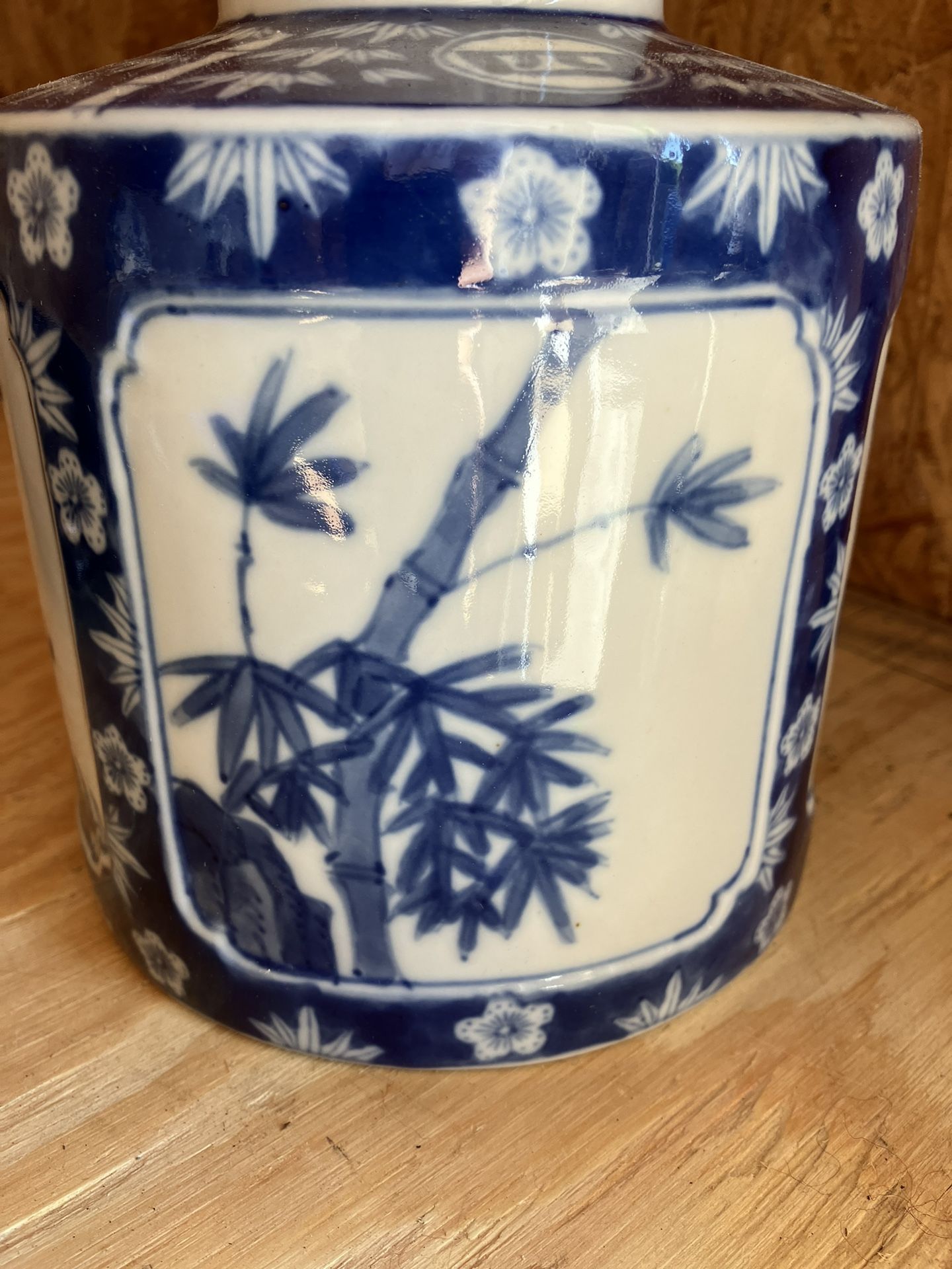 Beautiful Ceramic Vase - photo 3