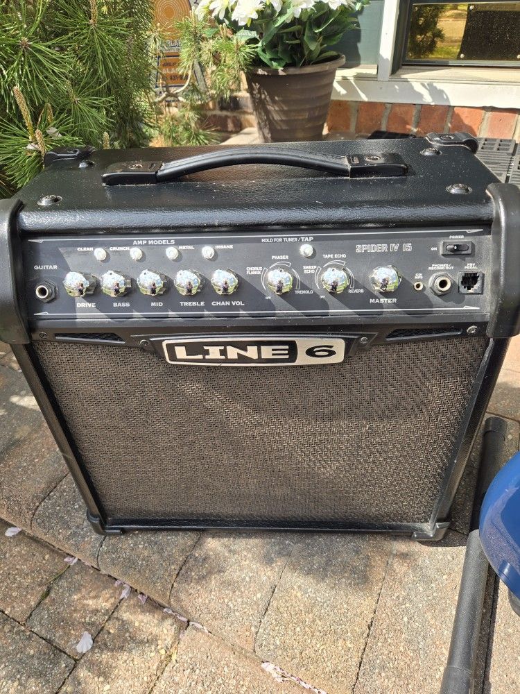 Line 6 Spider IV 15 Watt