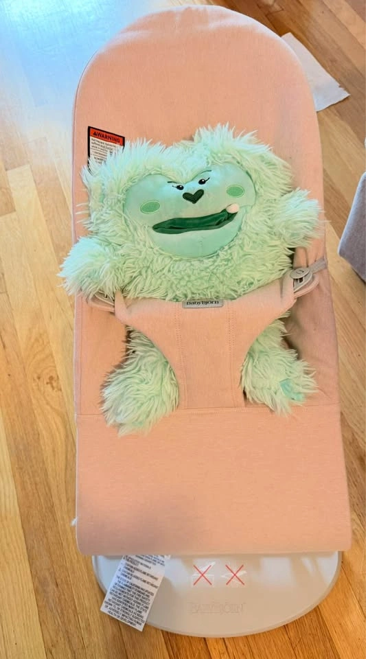 BabyBjörn Bouncer - Pink - Wooden Toy Included - photo 3