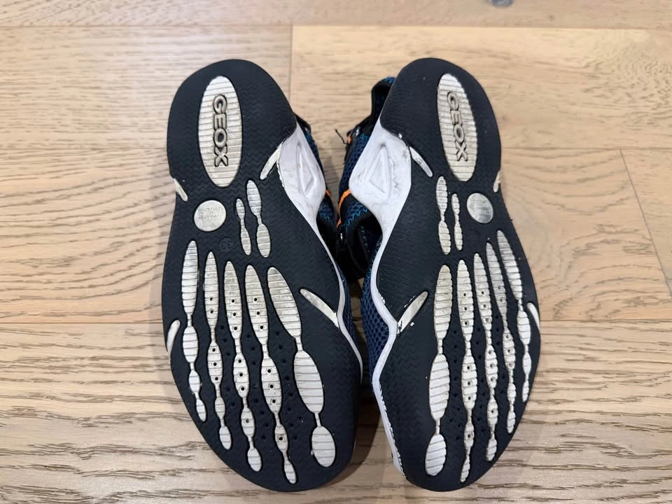 GEOX sandals size 33 - photo 4