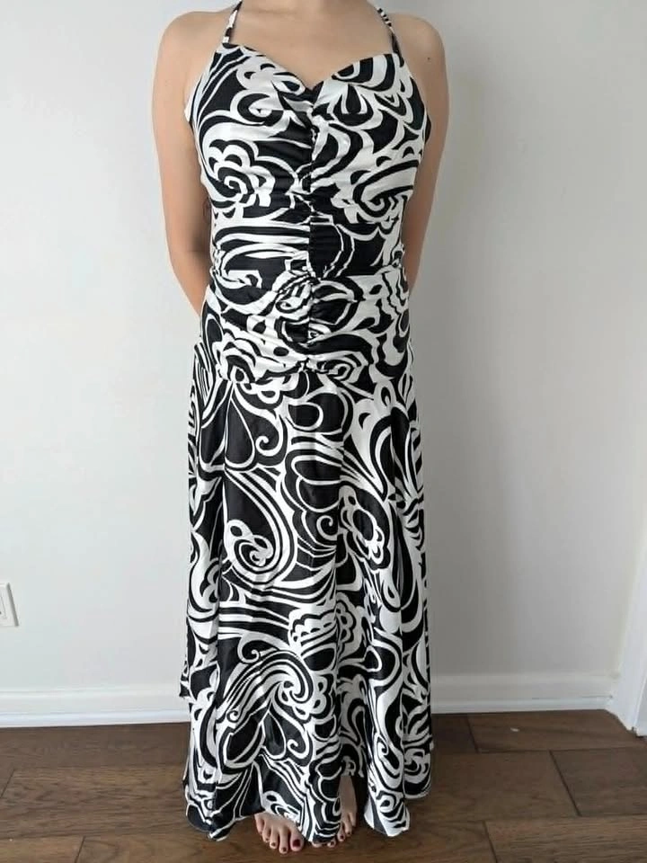 NEW Full Length White & Black Satin Dress - Size Small