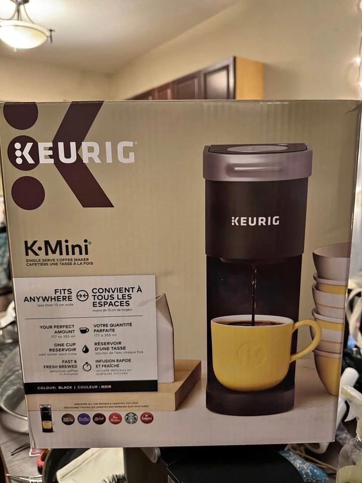 KEURIG Single Serve K-Cup Studio Coffee Maker