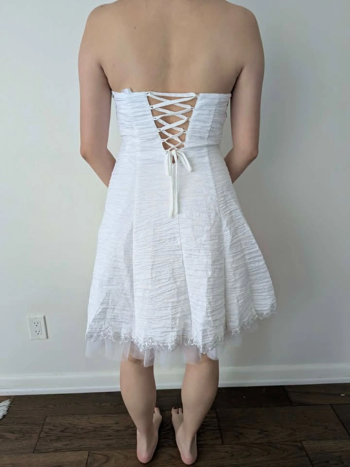 NEW - Sweetheart Neckline White Mini Dress - Size XL - photo 2