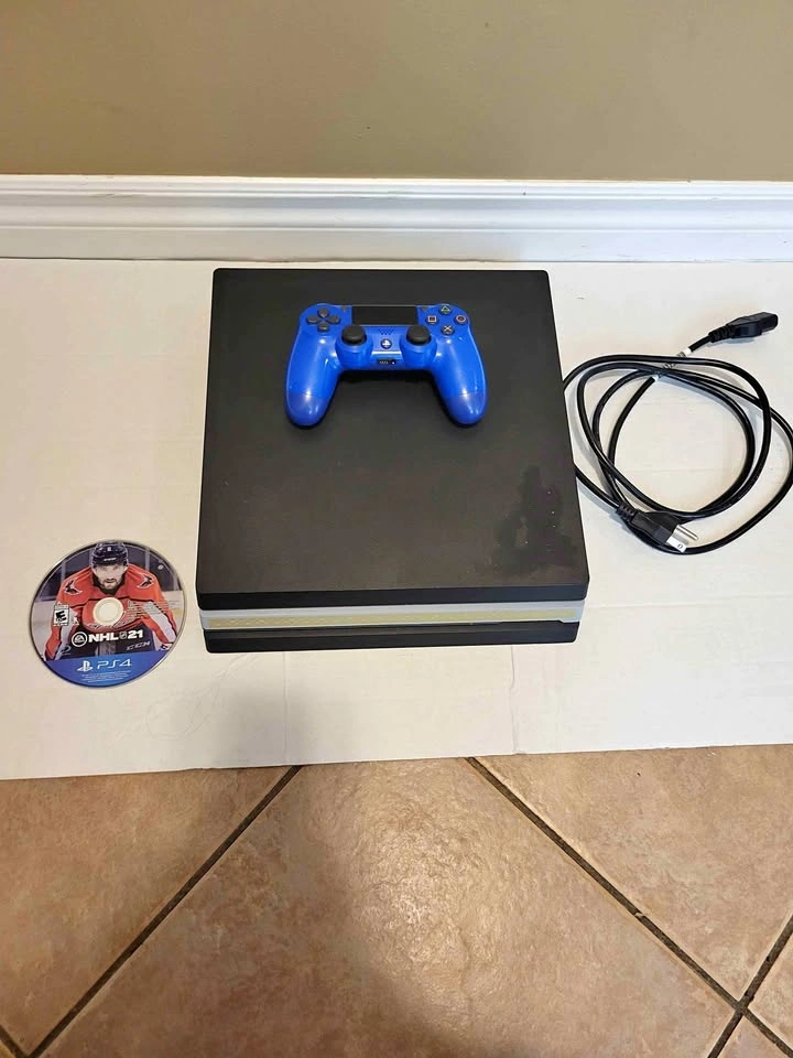 PS4 PRO BUNDLE $170