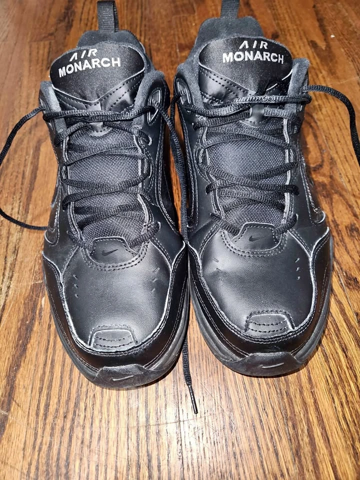 Nike Air Monarch