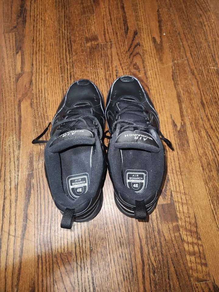 Nike Air Monarch - photo 2