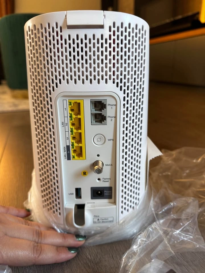 Telus Wifi router - New - photo 2