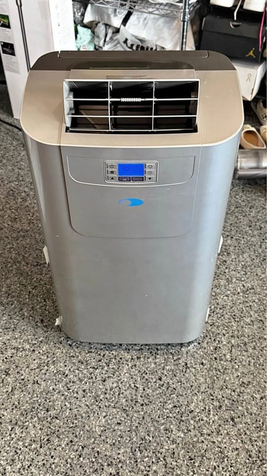 Whynter Elite 12000 BTU Portable AC w/ Heat & Dehumidifier