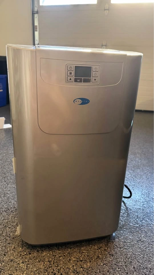 Whynter Elite 12000 BTU Portable AC w/ Heat & Dehumidifier - photo 2