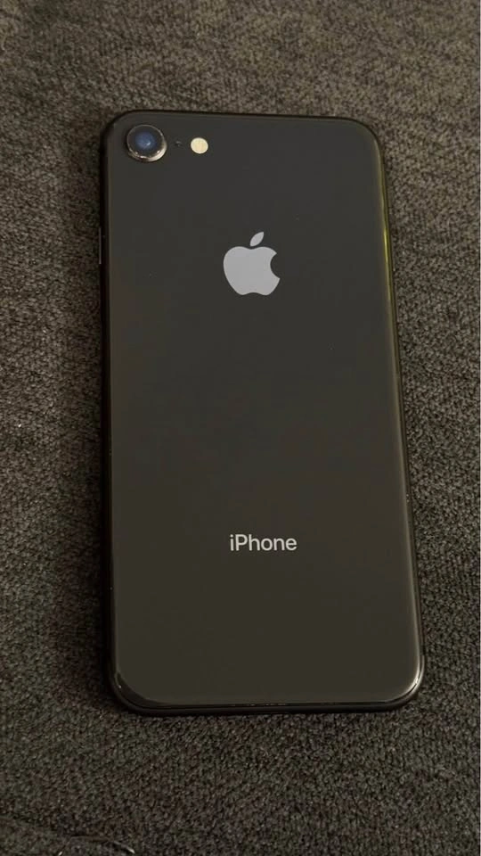 iPhone 8 64 GB Black - photo 3