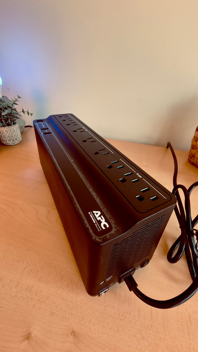 APC Back-UPS BE850G2 (850VA/450W) - photo 3