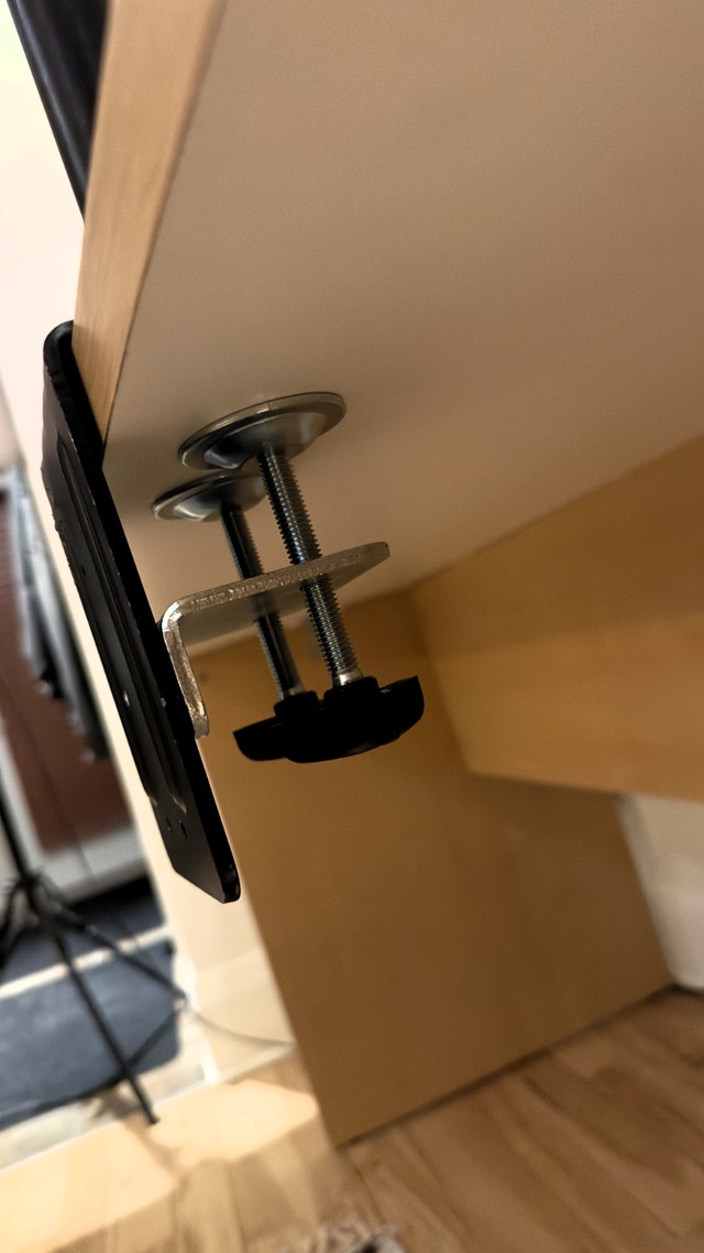 Adjustable Dual Monitor Desk Mount VESA 13-32" $50 - photo 3