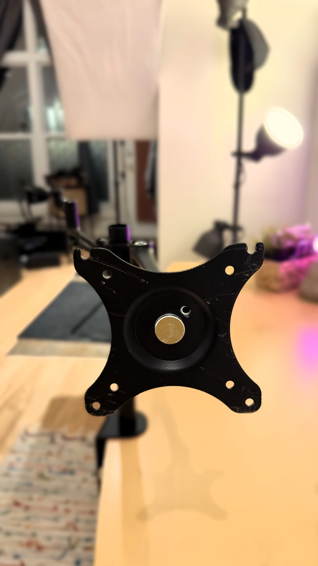 Adjustable Dual Monitor Desk Mount VESA 13-32" $50 - photo 5