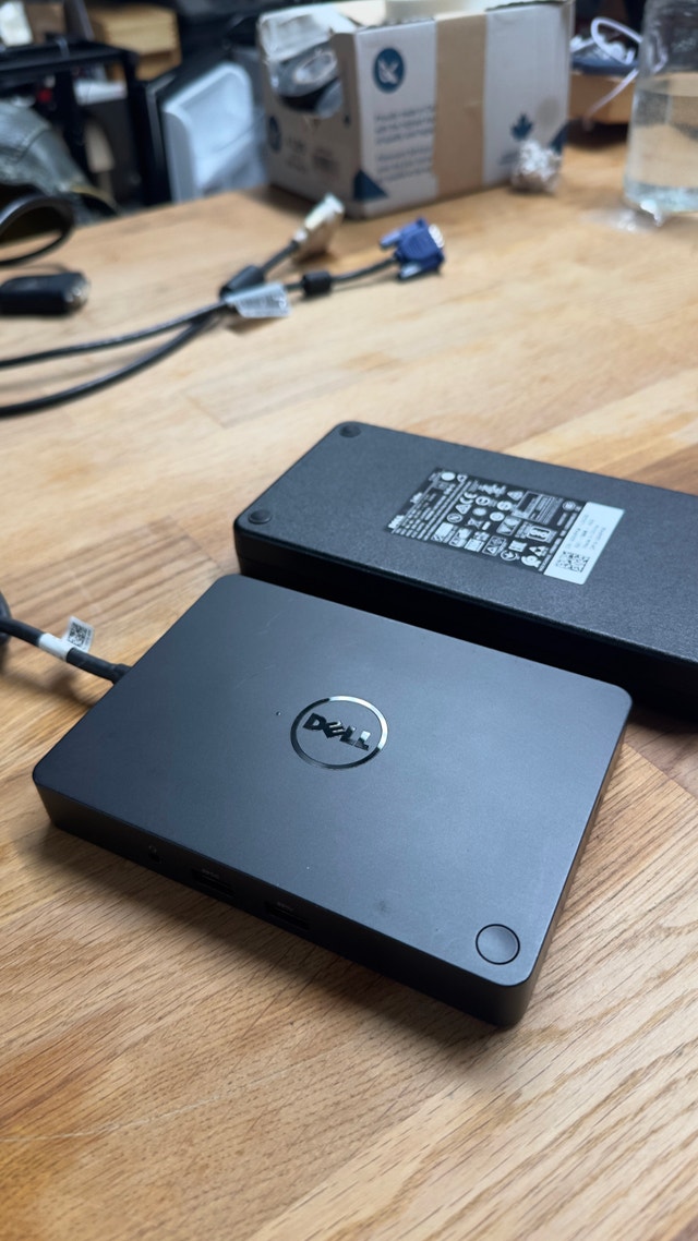Dell WD15 USB-C 4K Docking Station - $50 - photo 5