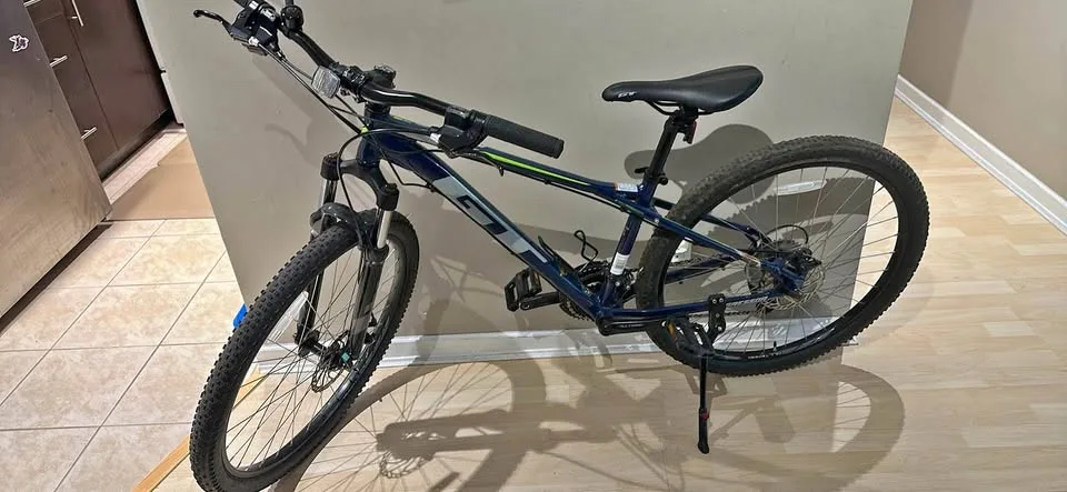 GT Aggressor Pro bike size small thumbnail