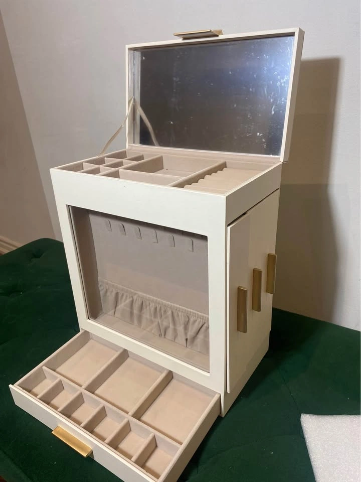 Cream Gold Jewelry Box Organizer Brand New - photo 3