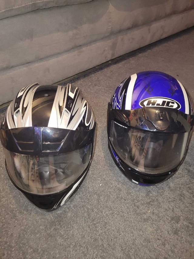 2 Sports Helmets Size XL