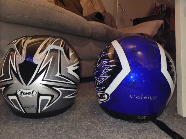 2 Sports Helmets Size XL - photo 2