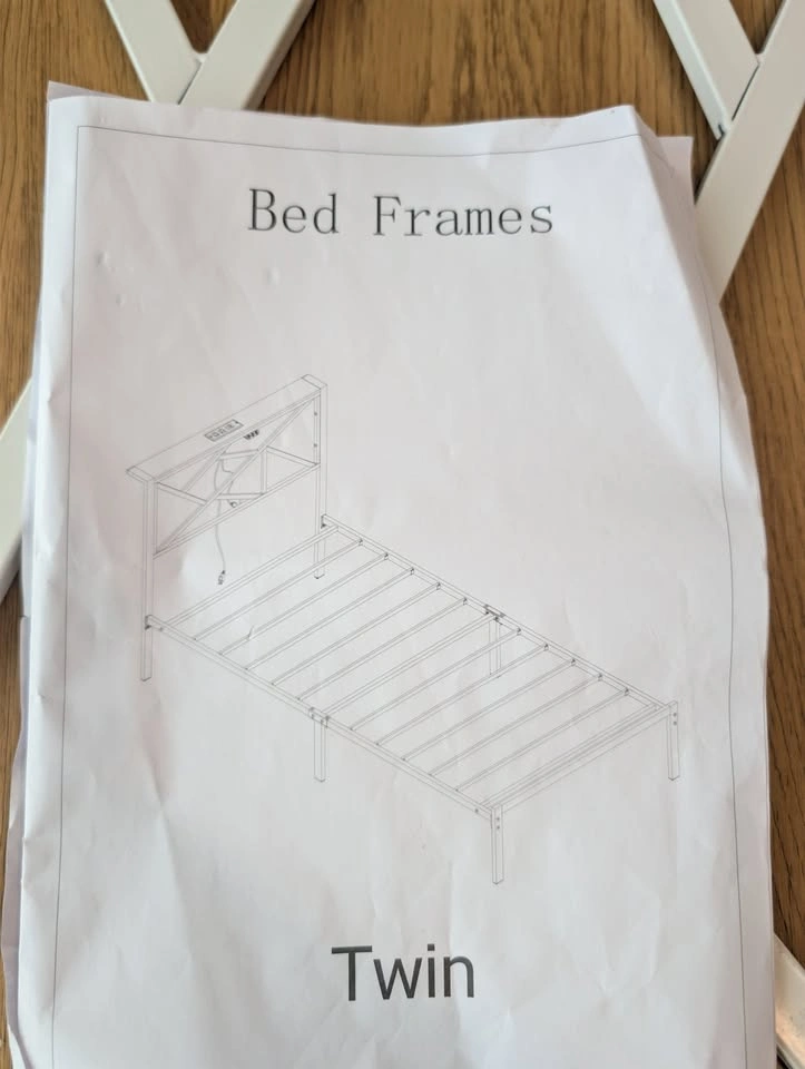 TWIN BED FRAME + LED LIGHTS & USB - photo 3