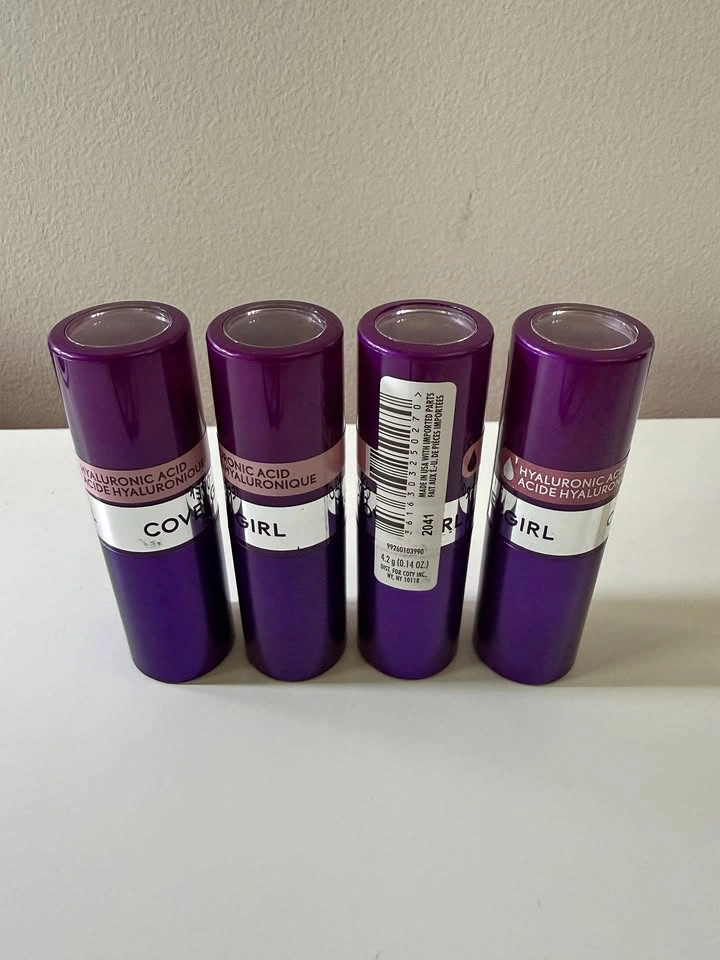 COVERGIRL Simply Ageless Moisture Renew Core Lipstick