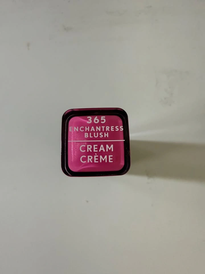 COVERGIRL Exhibitionist Lipstick - photo 2