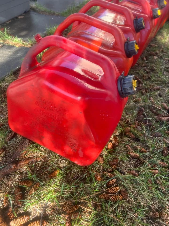 Jerry Cans 10L and 20L - photo 2