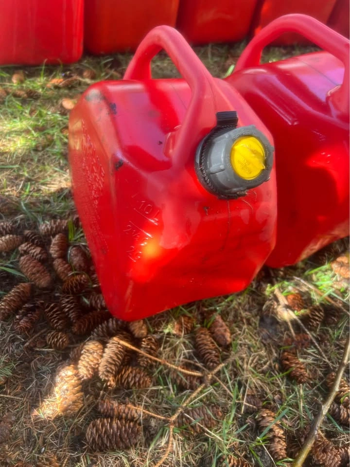 Jerry Cans 10L and 20L - photo 3