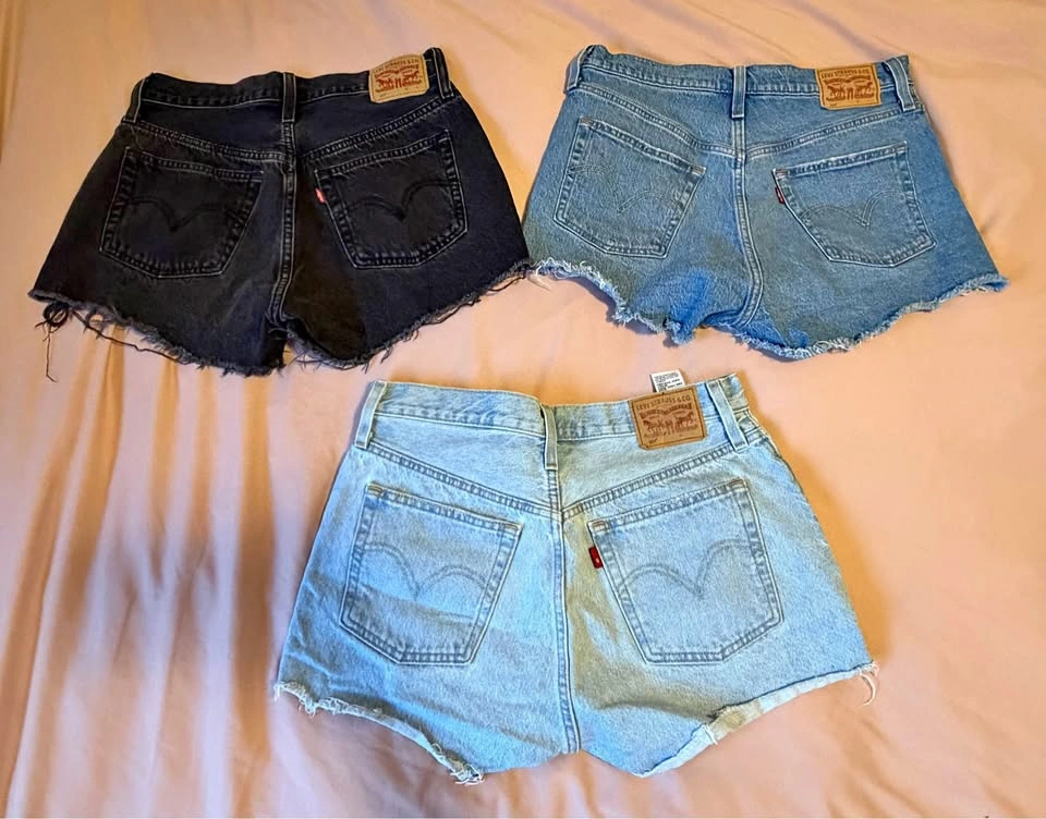 Cute Levi’s denim shorts for summer! ☀️
