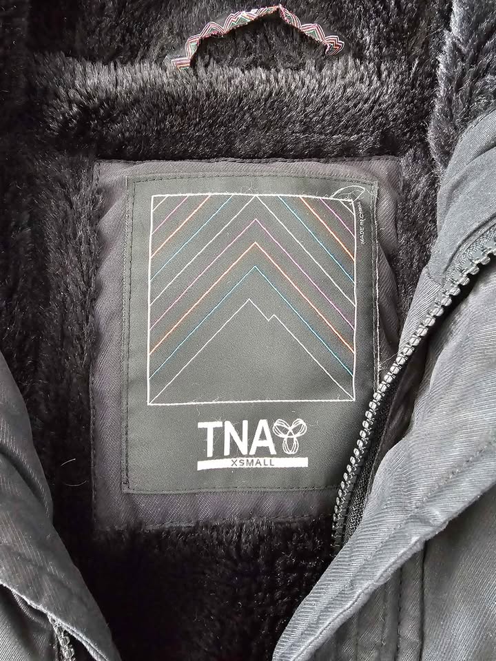 Size XS Aritzia TNA parka - photo 2