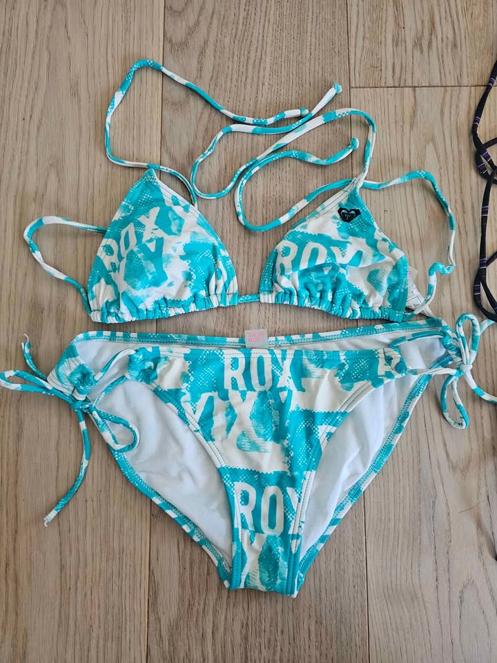 $25 each | Size medium Roxy and Hurley bikinis - photo 2