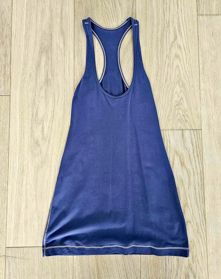 Size 4 Lululemon racerback tank top thumbnail