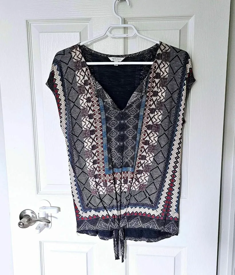 Size small Lucky Brand women's shirt thumbnail