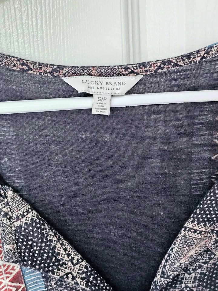 Size small Lucky Brand women's shirt - photo 3