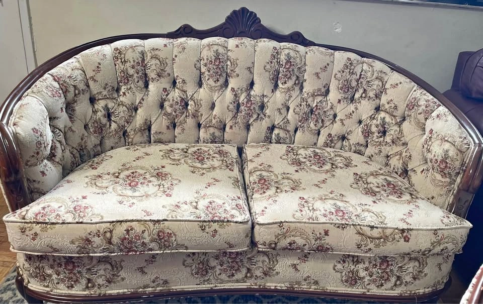 Loveseat and single sofa