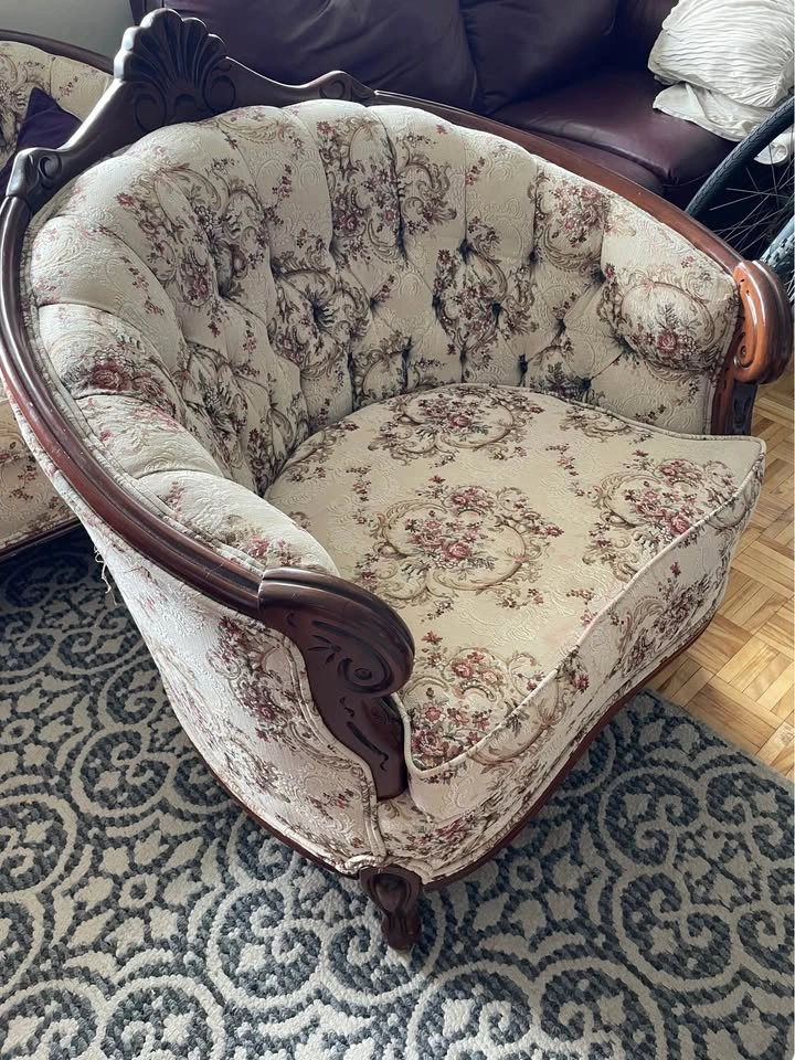 Loveseat and single sofa - photo 3
