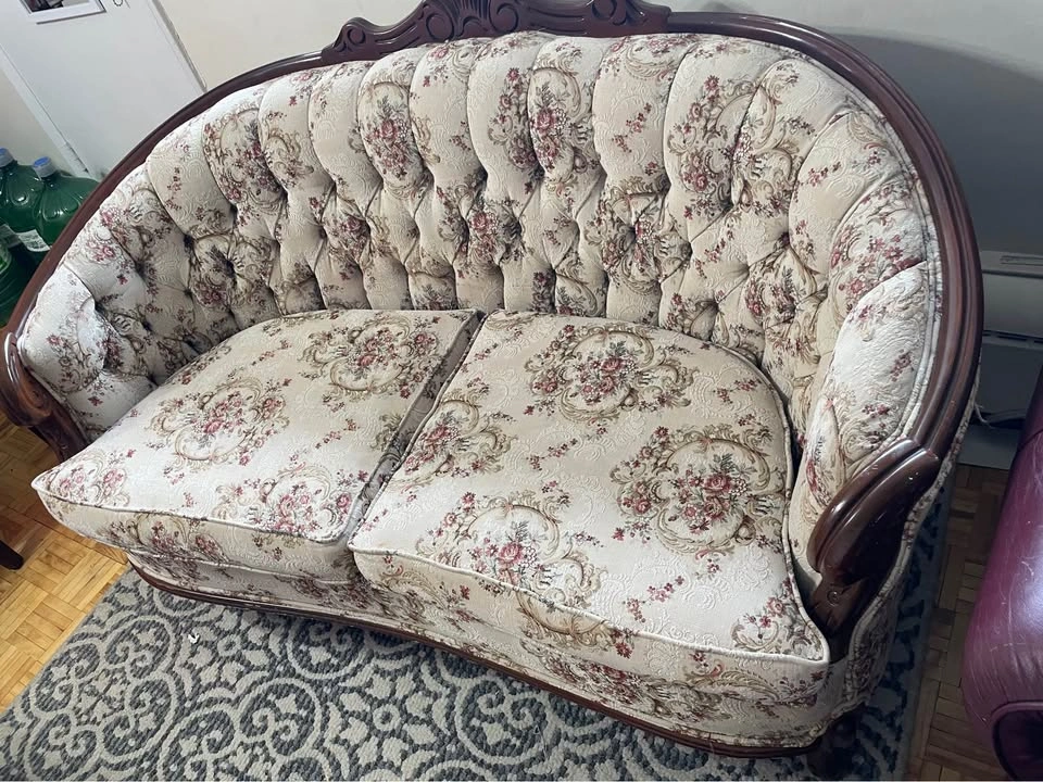 Loveseat and single sofa - photo 4