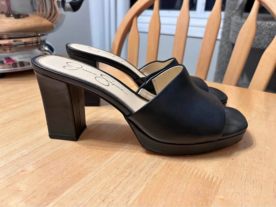 Jessica Simpson Elyzza Platform Heels Size 8.5
