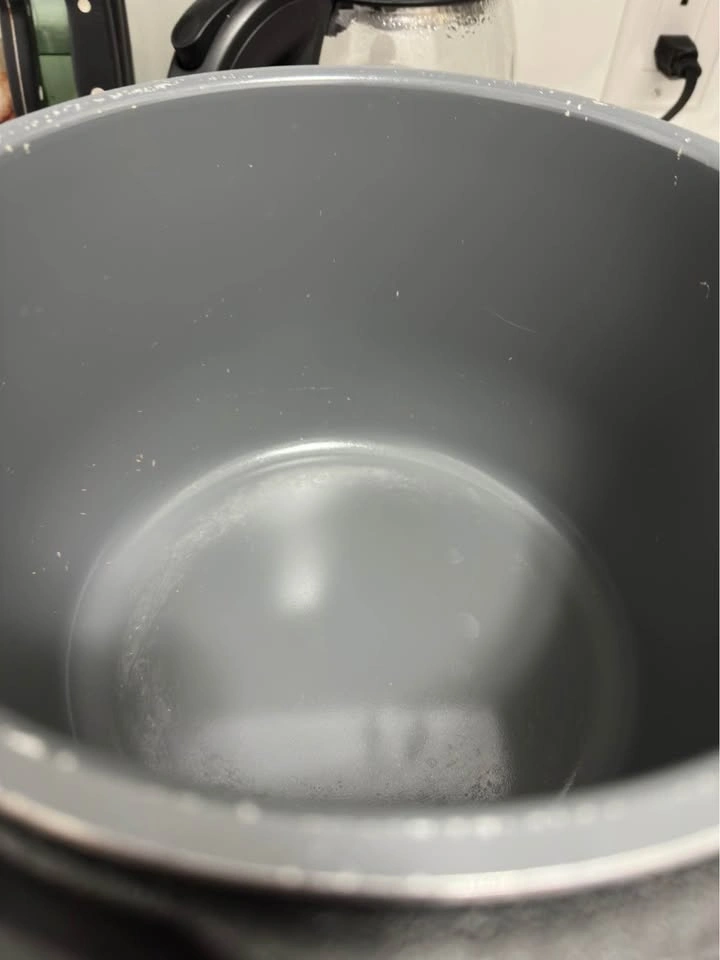 Move Out Sale - COSORI Pressure Cooker / Multi Cooker - $90 - photo 4