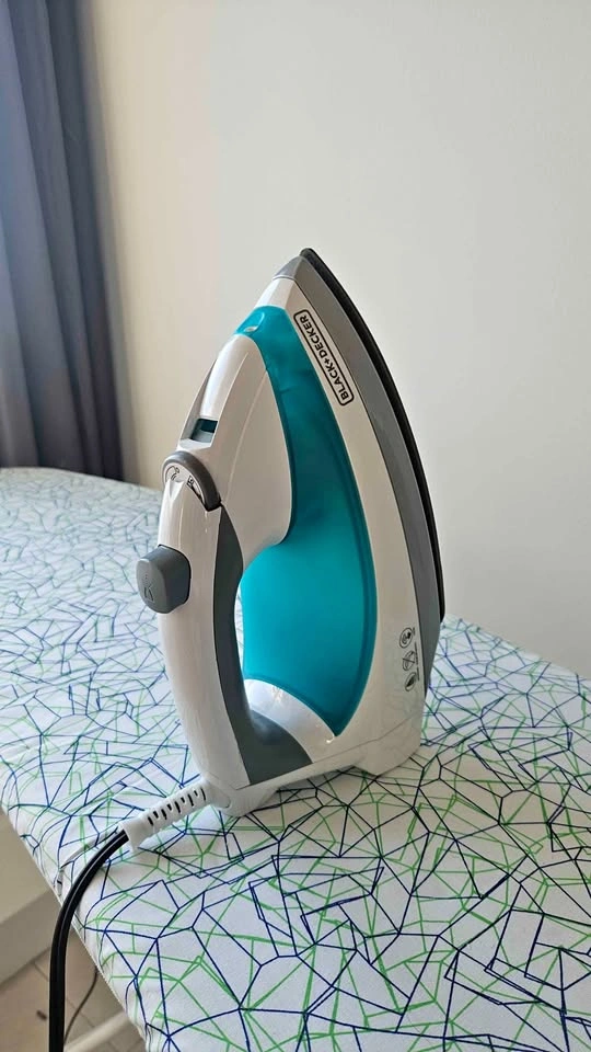 Steam Iron + Adjustable Ironing Board