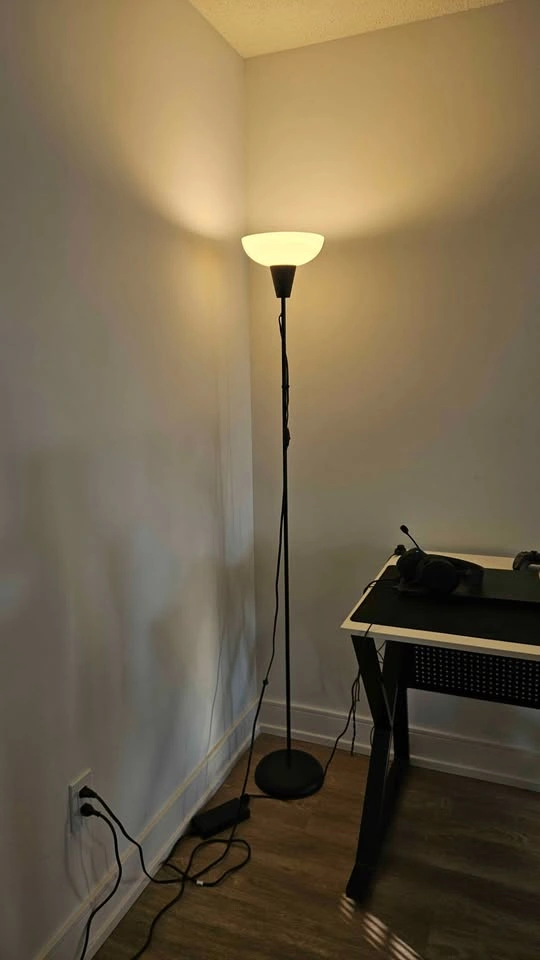 Floor Lamp With LightBulb - photo 2
