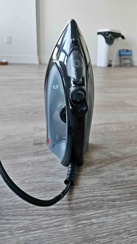 Steam Iron for Sale - Like New