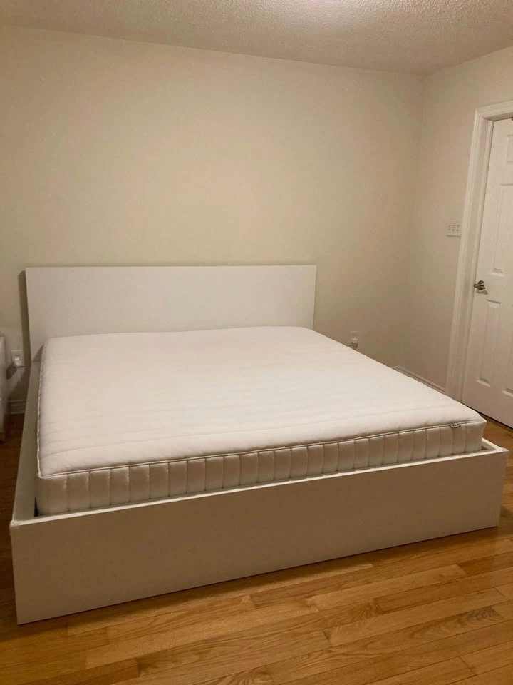 IKEA King Size Mattress - photo 5