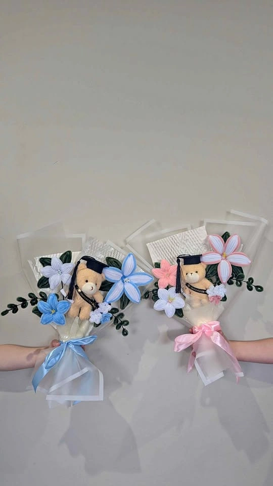 Graduation pipe cleaner bouquets that lasts forever 🎓✨
